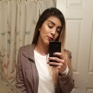 Meet your Posher, Ely